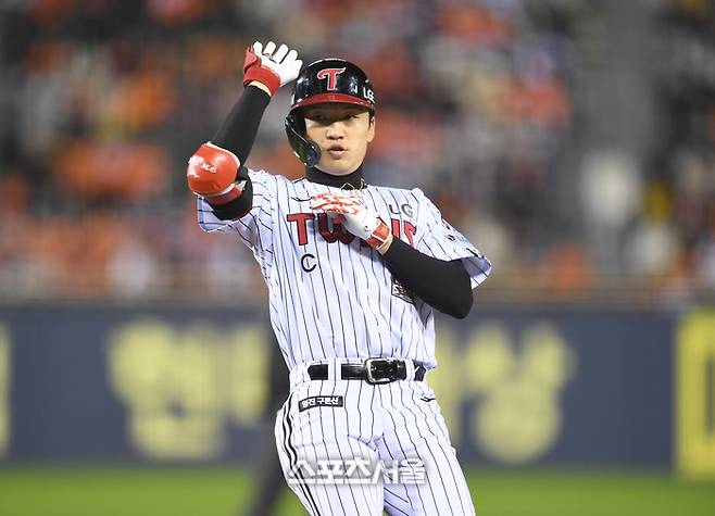 2025 FA 시장, ‘하루 만에’ 1호 계약…2026 FA는 어떻게 흐를까 [SS포커스]