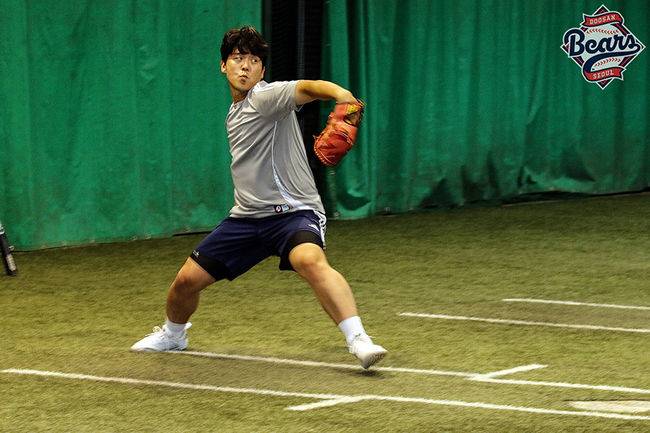 2군 퇴근→육아→야구 시청…두산 보물로 불렸는데, 왜 1군서 자취 감췄나 “내년 선수생활 걸렸다, 간절해” [오!쎈 미야자키]