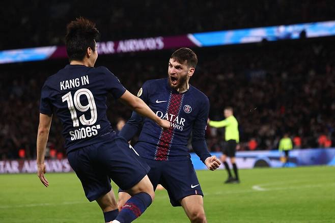 PSG '오피셜' 공식발표, 이강인 100경기 출전 확정 → 엔리케 감독