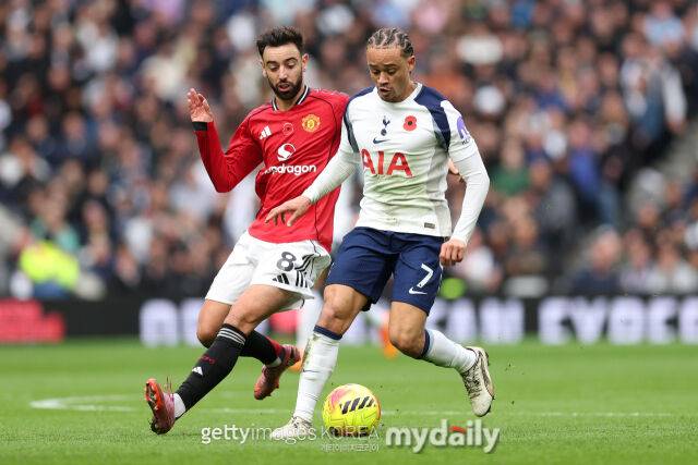 '맨유가 항의하면 토트넘 EPL 조사 받는다'…잉글랜드 최고 심판 권위자 주장