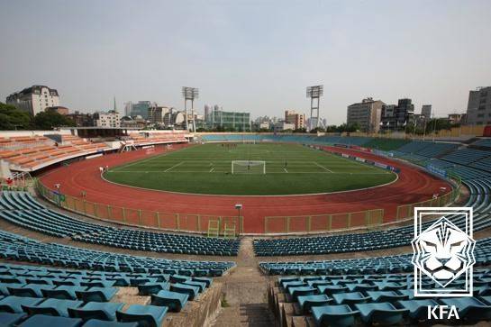[단독] 65세 된 韓축구 성지, 개보수 탄력 받나... 정몽규 축협 회장조차
