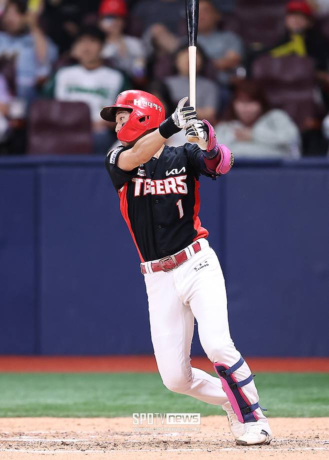 FA 선물 없었던 이범호, 강백호도 아니다… 오히려 장현식 이어 박찬호까지 이탈?