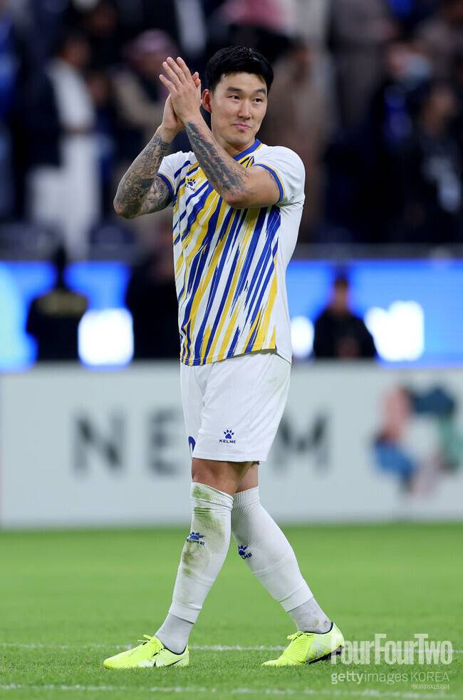 ‘봉사활동 서류 조작→국가대표 영구 제명’ 장현수, 경기 망칠 뻔했다…38분 만에 다이렉트 퇴장→팀은 2-1 승