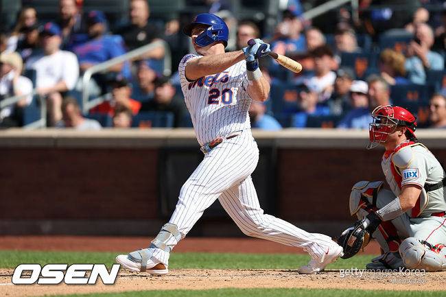 '떠날 테면 떠나라' 연봉 350억 포기하고 FA 됐는데…괘씸죄인가, 메츠는 38홈런 거포에 미련이 없다