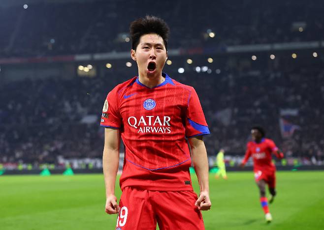 이강인, 택배 크로스로 결승 어시스트…PSG, 리그1 선두 수성
