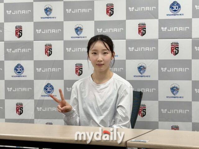 “배구를 그만두더라도 한 번쯤 제대로 해보고 싶었다”...첫 팡팡 플레이어부터 물세례까지 ‘최서현의 날’ [MD대전]