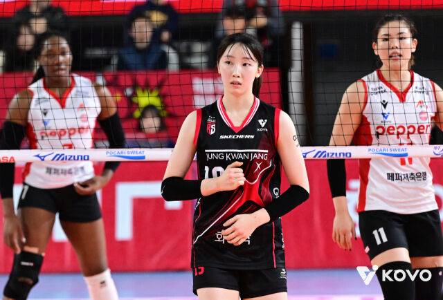 “배구를 그만두더라도 한 번쯤 제대로 해보고 싶었다”...첫 팡팡 플레이어부터 물세례까지 ‘최서현의 날’ [MD대전]