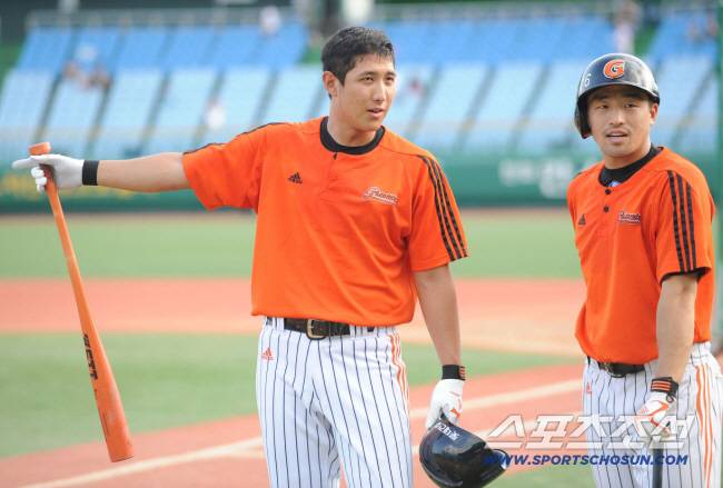 '둘이 FA로 번 돈만 무려 310억인데' 아, 흐르는 세월이여...'절친' 스타들의 3번째 FA는?