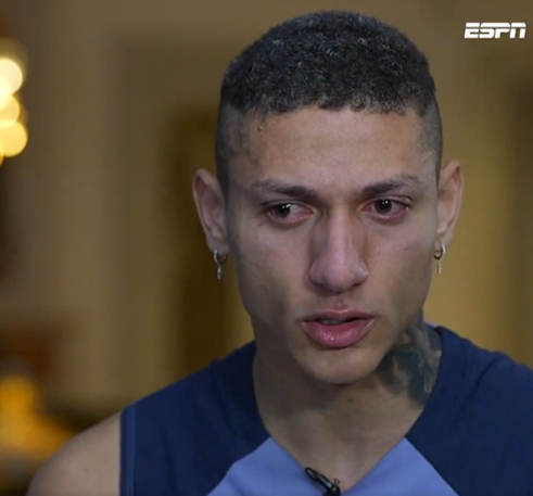 ‘히샬리송 이렇게 억울할 수 있을까’…세계 최초 상의 탈의 세리머니 저주→토트넘 오열