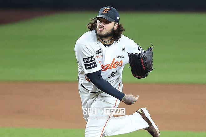 폰세 연봉이 한화 전체 연봉보다 많다고? 이게 됩니다… 한화, 절망의 희망고문 예고