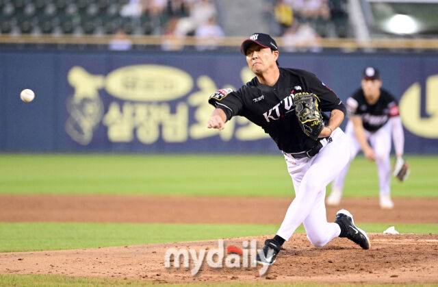 이지영→김성현→최재훈→원종현→전준우→우규민→FA 1호 계약자들 공통점, 최대어 아니었다…그런데