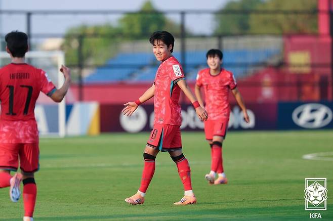 [현장 REVIEW] 韓 해냈다! 월드컵 ‘죽음의 조’ 무패 통과, ‘드로그바 나라’ 코트디부아르 3-1 제압…G조 2위 U-17 32강 진출