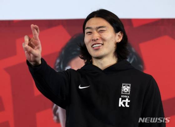 '카타르 영웅' 극적 국가대표팀 복귀, 홍명보 감독