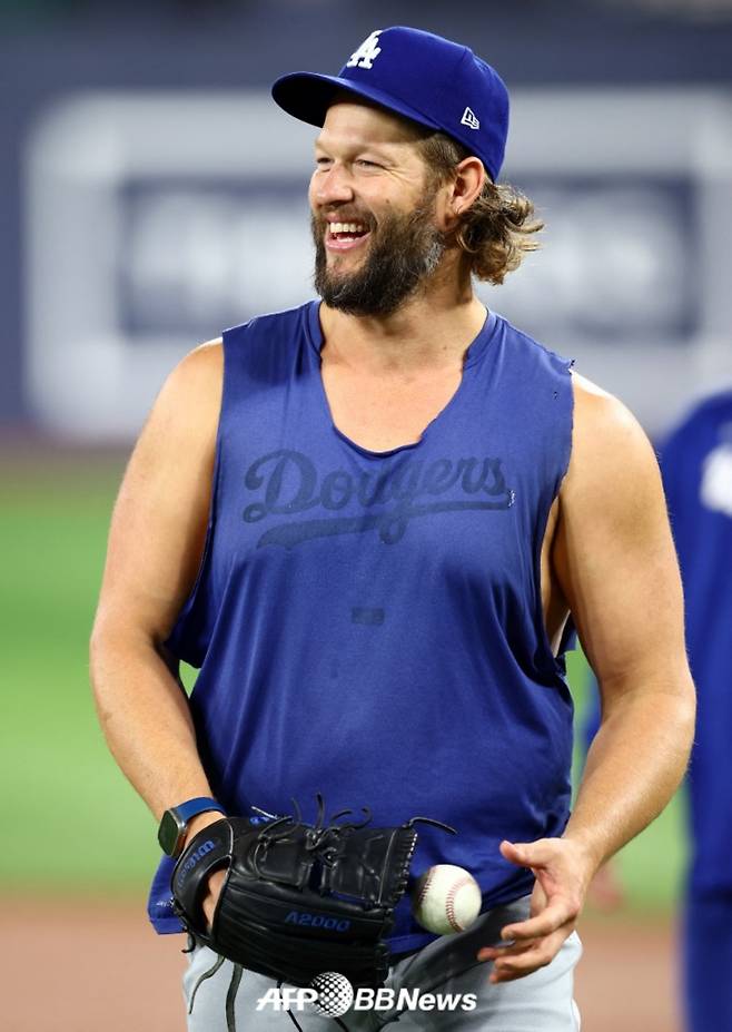 '은퇴' 커쇼 LAD 감독 컴백하나, '의미심장 한마디' 프리드먼 사장