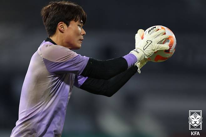 '3년 넘게' 대표팀 벤치만 지켰다, '비운의 주인공' 송범근 마지막 기회 올까