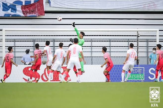 '3년 넘게' 대표팀 벤치만 지켰다, '비운의 주인공' 송범근 마지막 기회 올까