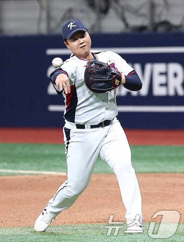 말년병장들 이래서 국대 불려 갔구나, 타석 설 때마다 '쾅 쾅'…희망 쏜 '상무 듀오', 롯데·LG는 웃고 있다