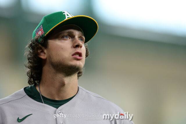 '안타→홈런→2루타→홈런→홈런→홈런' 역시 만장일치…ML 1호 역사 쓴 03년생 루키, AL 신인왕은 당연했다