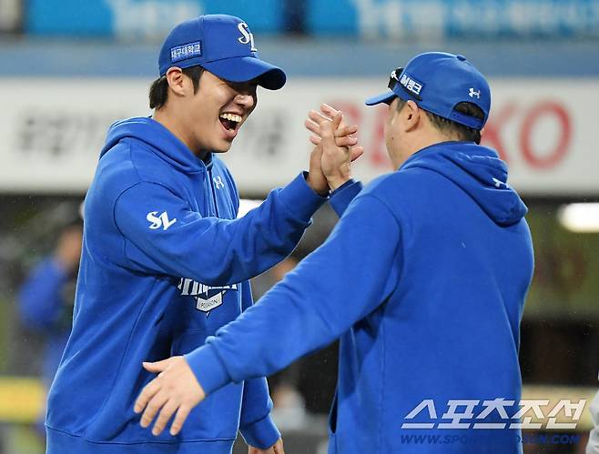 원태인 덕에 23억 벌었다? 박진만 감독 소고기 사야겠네