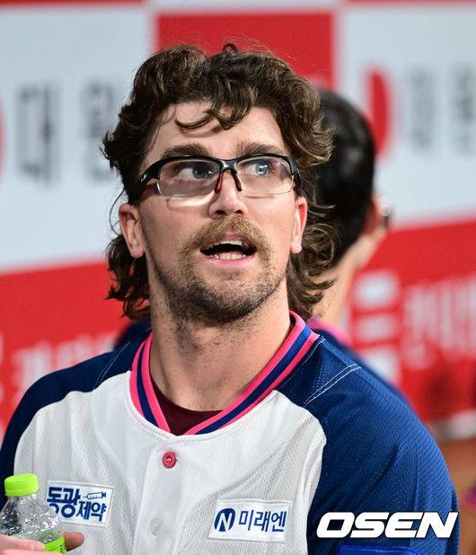 “메디컬 체크만 남았다” LG, 왜 키움에서 뛴 호주 투수를 20만 달러에 영입했을까