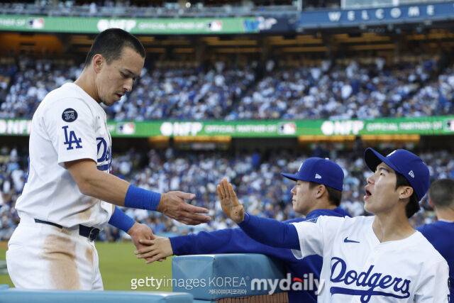 '아뿔싸' 류지현 감독, 최강 WBC 멤버 못 꾸리나…'LAD 우승 주역' 한국계 유틸리티 발목 수술