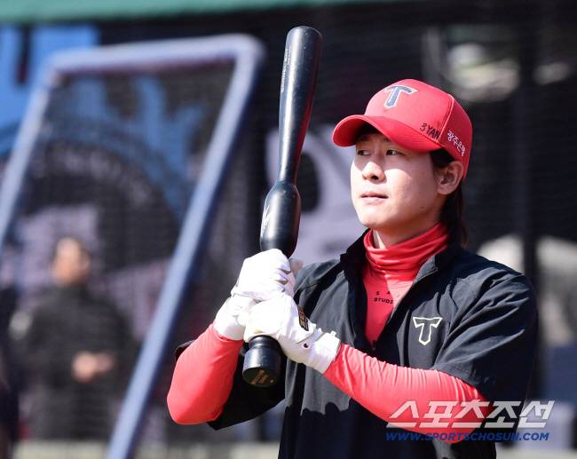 '와 박찬호 100억↑ 이게 맞나'…이미 이성 잃었다, KIA·두산·KT·롯데 제대로 붙었다