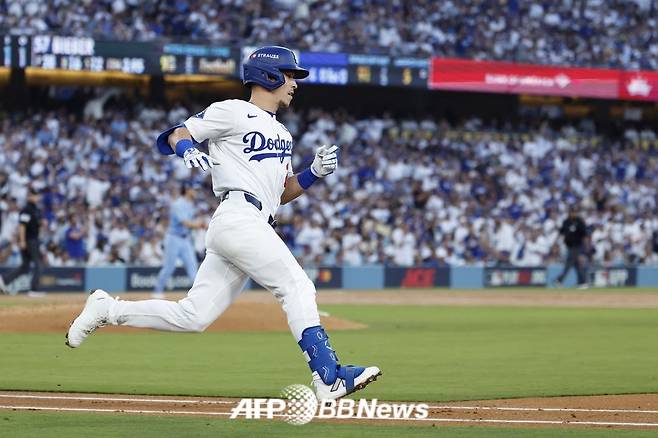 '아뿔싸' 한국 대표팀 끝내 악재 발생 수술대 오른다 '우승 주역을 어쩌나'