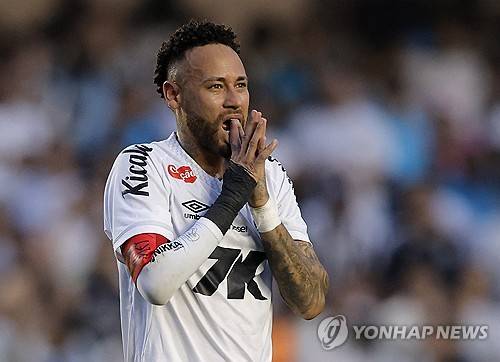 이강인 챙겨줬던 네이마르, 이렇게 무시당하고 산다…