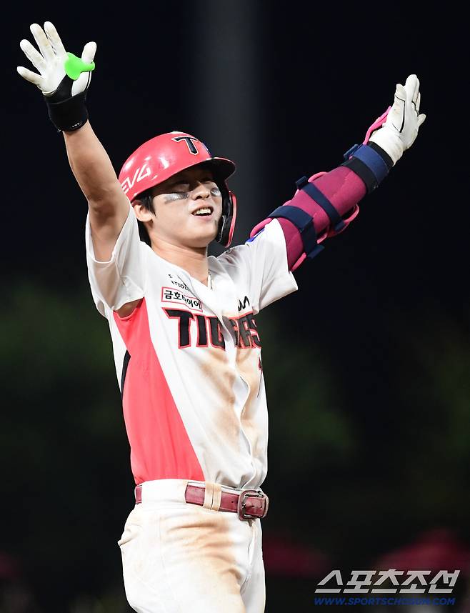 '박찬호 100억 태풍' 미야자키까지 덮쳤다 → 정작 롯데·두산은 글쎄..? 과도한 몸값 부풀리기에 피로도 쌓인다 [미야자키 현장]