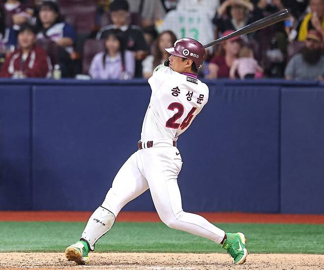 “송성문, 3년 2500만 달러 가능” 현지 평가에 당사자 반응은? 아직 결정된 건 하나도 없다