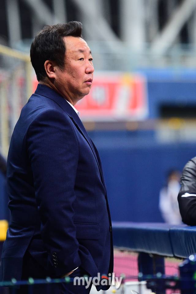 “(FA 대형계약)물꼬가 터질 것 같다, LG는…” 차명석 단장 폭탄발언, 혹시 박찬호? 나흘째 계약 0명 ‘폭풍전야’