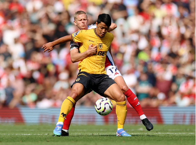 황희찬의 울버햄프턴, 위약금 약 57~76억 내고 미들즈브러 5개월 차 에드워즈 감독 전격 선임···“집으로 돌아온 기분”