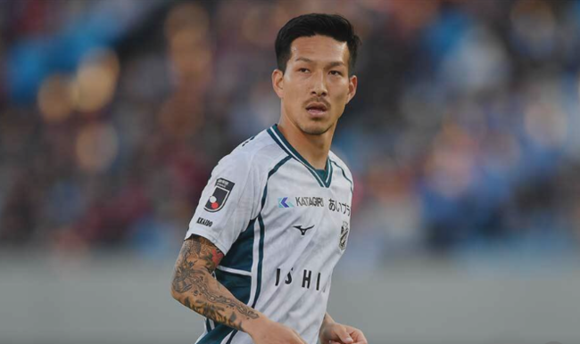 “K리그 일부 선수들, 짧은 거리 패스도 잘 못했다”…충격 폭로하더니, 일본 4부 리그행→’리그 파괴 수준이다’ 극찬