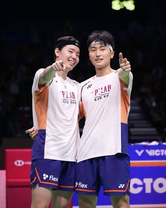 안세영보다 먼저 10관왕? '韓 배드민턴 자랑' 남복 1위 서승재-김원호, 기세 미쳤다...日 팀 꺾고 구마모토 마스터즈 16강 진출