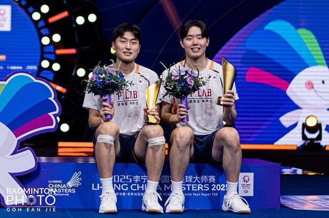 안세영보다 먼저 10관왕? '韓 배드민턴 자랑' 남복 1위 서승재-김원호, 기세 미쳤다...日 팀 꺾고 구마모토 마스터즈 16강 진출