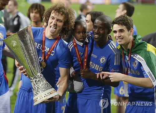 중국서 2980억 벌었는데 의식 불명이라니…심장 문제로 선수 생명 위기+은퇴 고려 중→브라질 국대 출신 '최악의 말년'