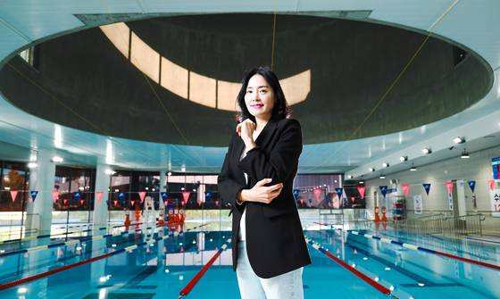 한국 수영에 여자 히딩크가 나타났다