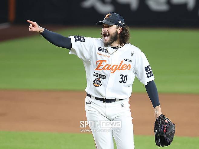 폰세 이어 이 선수도 MLB로 떠난다… 리그 원투펀치 다 없다, 내년에는 누가 왕인가