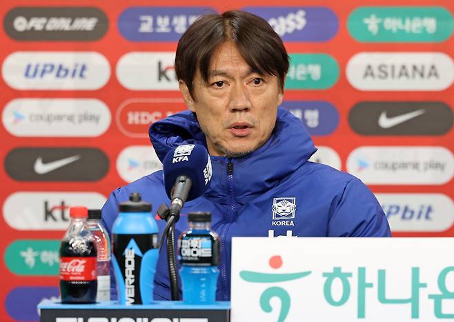 [현장인터뷰]홍명보, 파라과이전 2만2206명 관중 재현 우려에