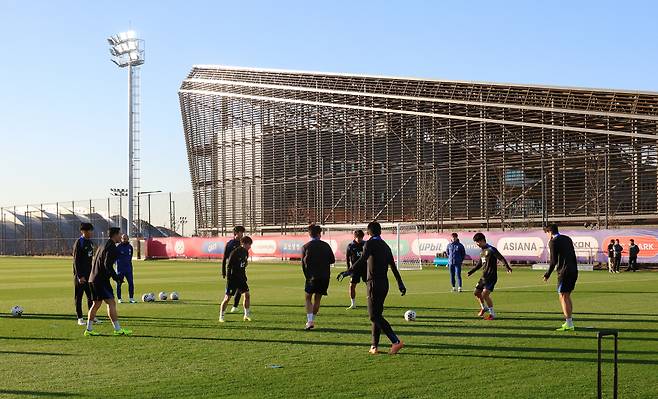 [현장인터뷰]홍명보, 파라과이전 2만2206명 관중 재현 우려에