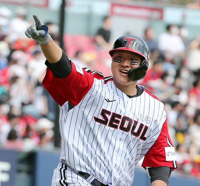 더 젊어지는 LG, 돌아오는 '전역 삼총사'와 함께 더 강해지나