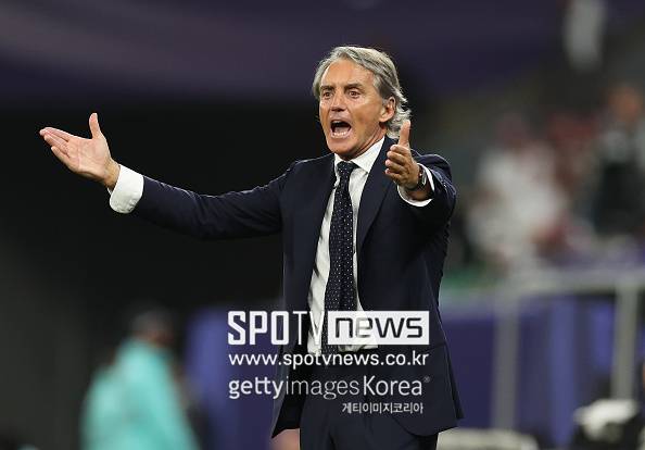 [오피셜] '韓 최악의 감독' 클린스만에게 완패→한국전 조기 퇴장...굴욕 맛봤던 명장, 1년 만에 아시아 복귀