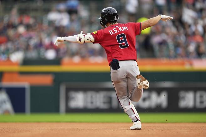 '김하성 돈복을 타고 났구나' 이례적인 MLB 시장상황, 희소성+보라스 상술 덕분에 대박 계약 가능성 UP