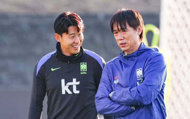 '평균 54분' 급격히 줄어든 손흥민 출전시간, 홍명보