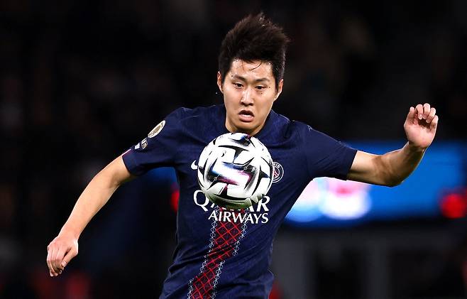 [공식발표] 사실 이강인 ‘결승골 AS’ 아니었다…프랑스축구협회 ‘오심 인정’, “파울로 취소됐어야”