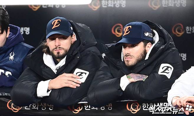 '한화 원투펀치 해체라니' 폰세와 결별 유력한데, 와이스까지 간다고?…아내는