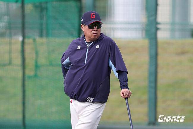 ‘두찬호 확정적?’ 롯데 170억 실패가 족쇄였다…김태형은 답을 듣지 못하고 미야자키로 떠났다