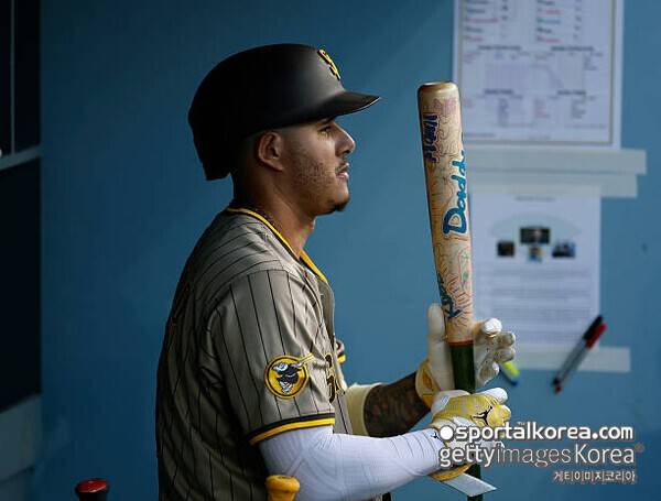 '이럴 수가' 김하성 친정팀 초비상…샌디에이고, 4300억 빚더미에 '매각 검토' 공식화
