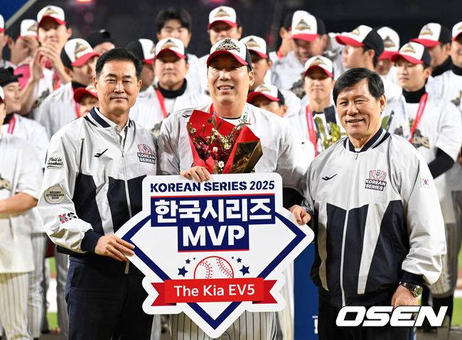 “FA 시장의 큰 손” 두산, 김현수 11년 만에 재영입으로 ‘낭만 야구’까지 보여줄까