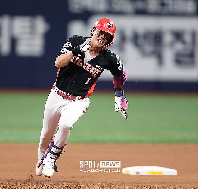 KIA 박찬호 전쟁, 나흘 만에 백기 들었다… 여전히 남은 FA 5인, 오프시즌 머리만 아프다